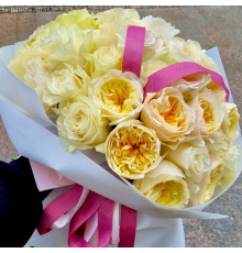 Букет «51 відтінок кохання»