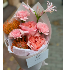 Букет цветов «Экзотический вальс»