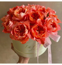 Квіткова композиція в коробці «Éclat de Rose»