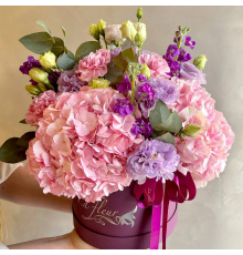 Цветочная композиция в коробке «Сад утренних грёз»