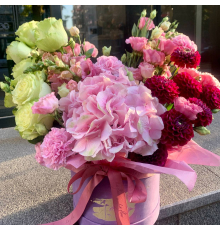 Цветочная композиция в коробке «Мелодия чувств»