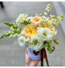 Цветочная композиция в коробке «Осенний поцелуй»