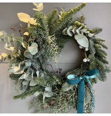 Новогодний веночек из нобилиса - 30 см 