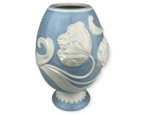 Ваза рельєфна Goodwill | Блакитна з білими квітами - 20,5 см