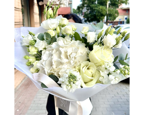 Букет «Чарівність квітів»