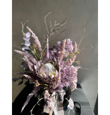 Композиция для хэллоуина с сухоцветами