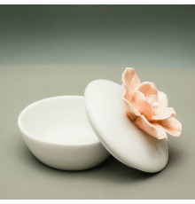 Шкатулка с цветком