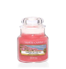 Аромасвеча Yankee Candle | Garden by the Sea - 104 г